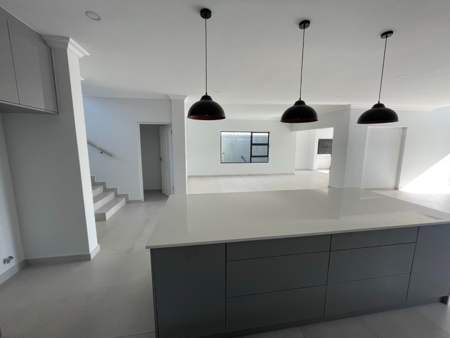 4 Bedroom Property for Sale in Sandown Western Cape